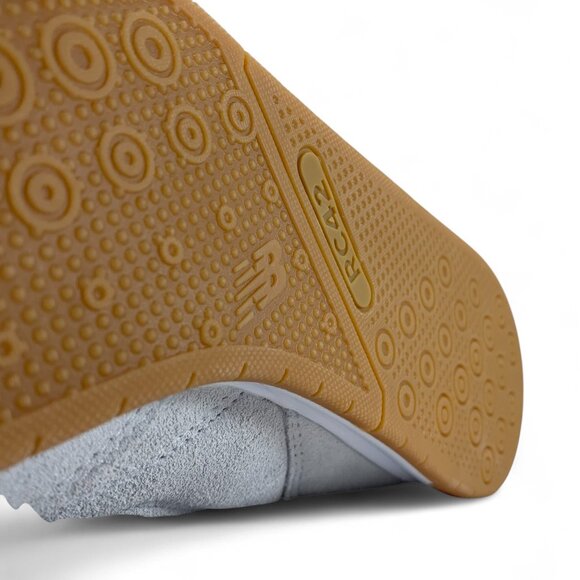 Athletic_Shoes